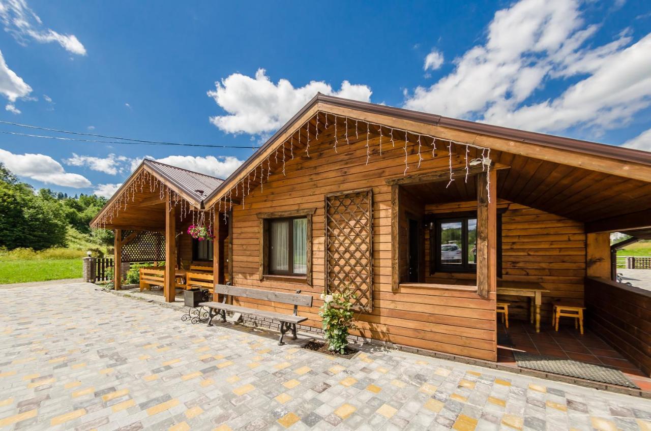 Апарт-Отель 5 Каминов Yasinya Oda fotoğraf